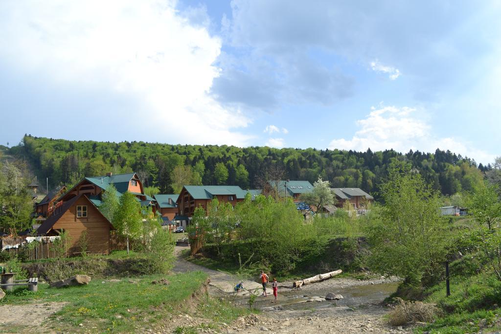 Edelweiss Carpathians Migovo Hotel Exterior foto